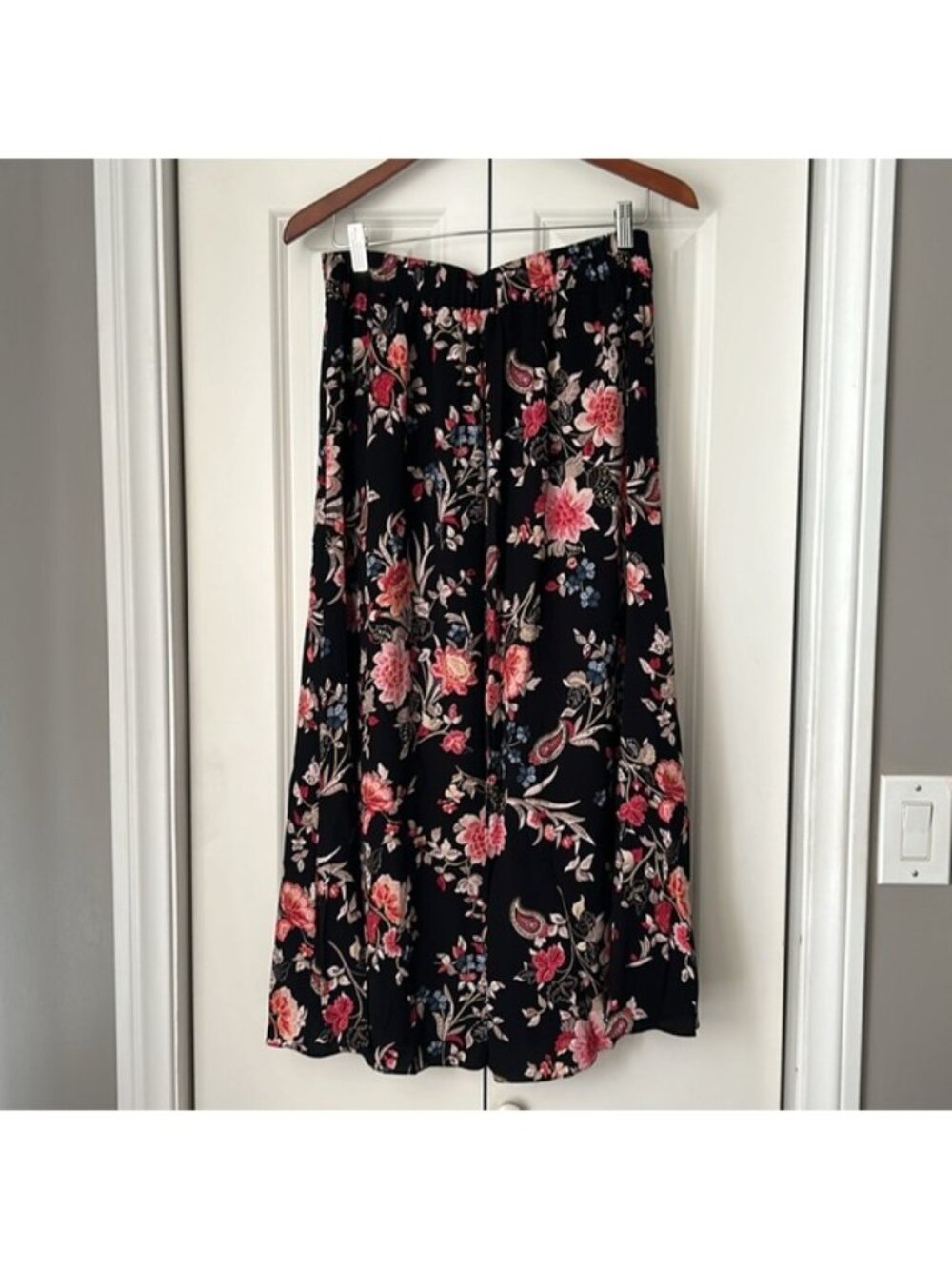 Floral front button down skirt - Picture 4 of 5